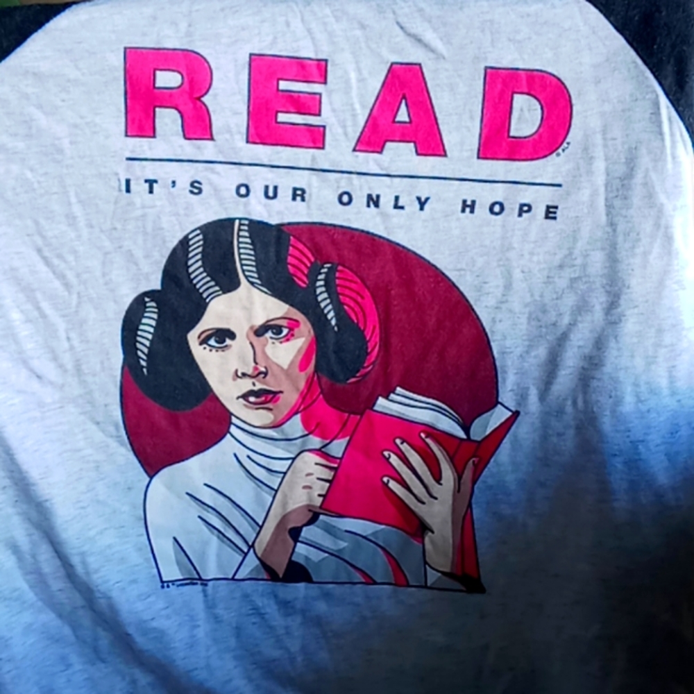 Large princess Leia "READ" tshirt